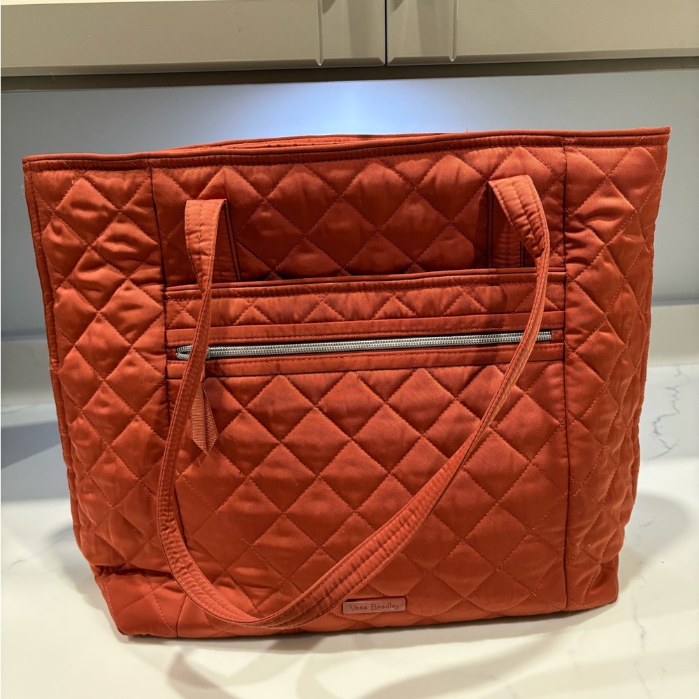 Vera Bradley NOT OUTLET Large Vera Tote in Performance Twill